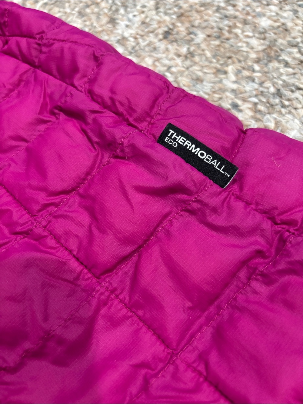 The North Face women’s thermo-ball hooded zip front jacket size M - Picture 10 of 11
